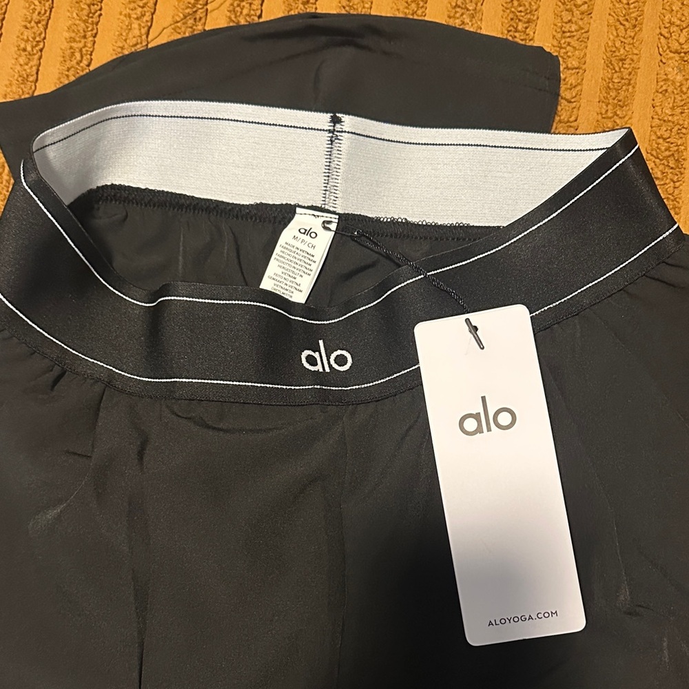 ALO Yoga Black Pants